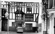 Aylesbury, the Bull's Head Hotel c1965