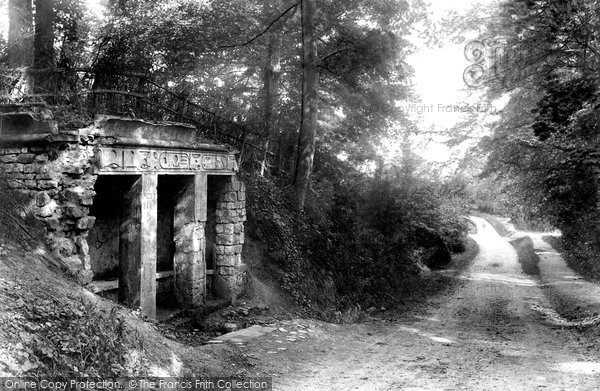 Photo of Aylesbury, the Egyptian Well, Hartwell 1901