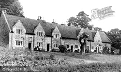 The Almshouses c.1960, Aylesford