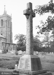 Memorial c.1965, Aylsham