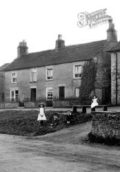 Children In The Village 1908, Aysgarth