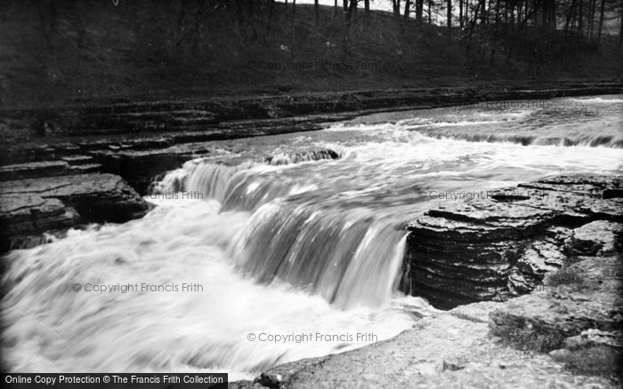 Photo of Aysgarth, Lower Falls c.1935
