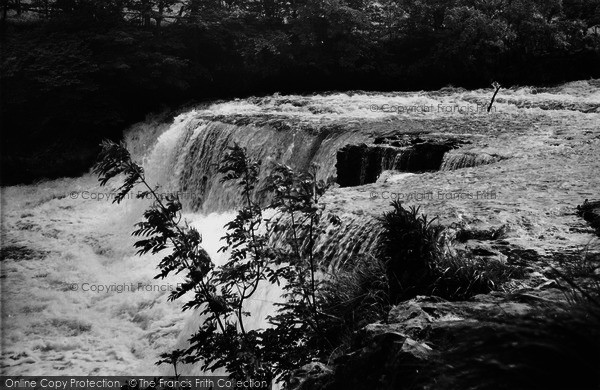 Photo of Aysgarth, Middle Falls c.1960