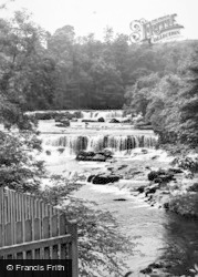 The Falls c.1960, Aysgarth
