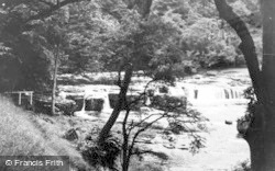 The Upper Falls c.1935, Aysgarth