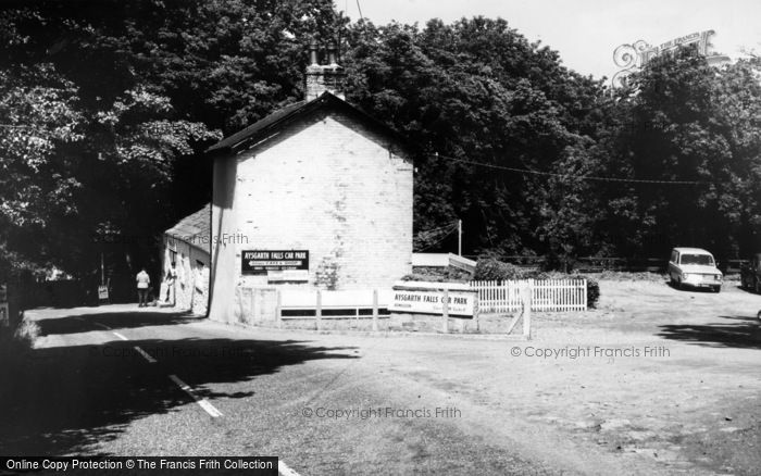 Photo of Aysgarth, The Village c.1965