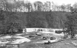 Upper Falls And Woods c.1932, Aysgarth