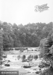Upper Falls c.1935, Aysgarth