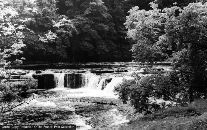Photo of Aysgarth, Upper Falls c.1965