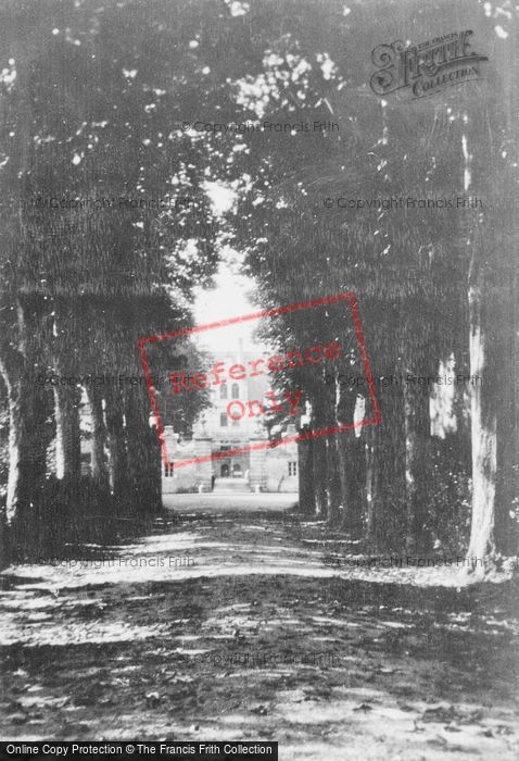 Photo of Azay Le Rideau, Chateau D'Azay Le Rideau, Entrance c.1935
