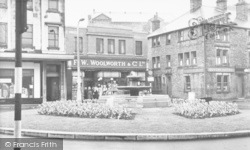 The Fountain, St James Square c.1955, Bacup