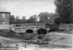 The Bridge 1901, Bagshot