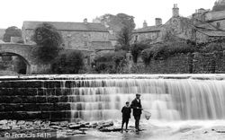 Fishing By The Falls 1909, Bainbridge