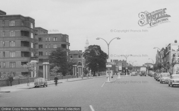 Photo of Balham, High Road c.1960