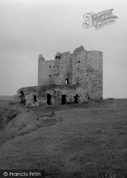 1952, Ballone Castle