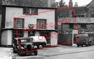 Newton Square c.1955, Bampton