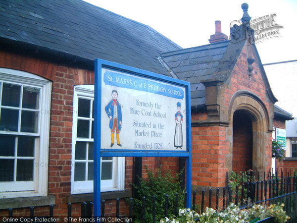Photo of Banbury, Blue Coat School 2004