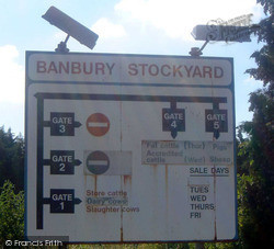 Cattle Market Sign 2004, Banbury