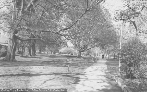 Photo of Banbury, People's Park c.1965