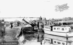 The Canal c.1965, Banbury