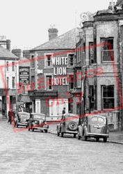 The White Lion Hotel, High Street c.1955, Banbury