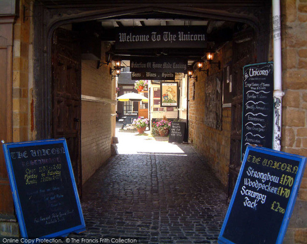 Photo of Banbury, Unicorn Inn 2004