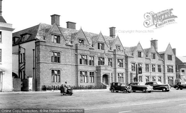 Photo of Banbury, Whately Hall Hotel c.1955