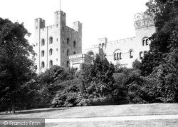 Penrhyn Castle 1890, Bangor