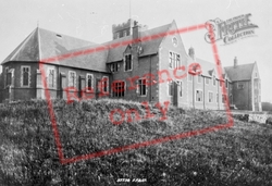 Training College 1896, Bangor