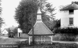 The Old Well 1903, Banstead
