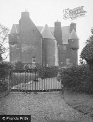 Entrance 1949, Barcaldine Castle