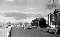 The Promenade c.1955, Bare