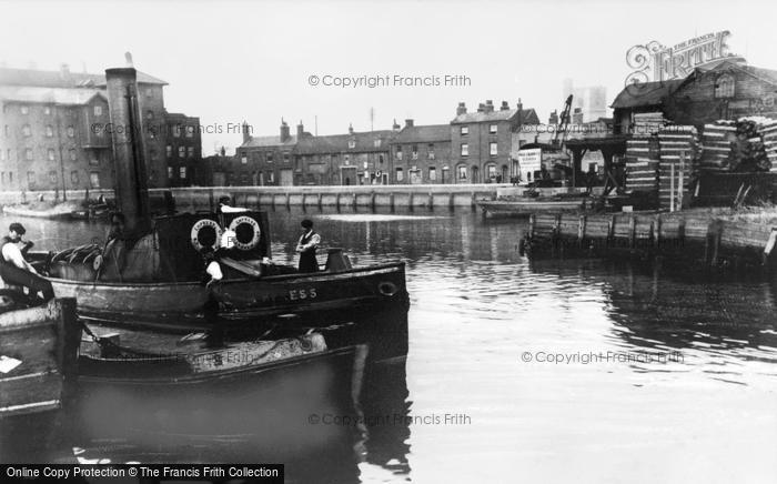 Photo of Barking, Town Quay 1907
