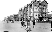 The Promenade 1933, Barmouth