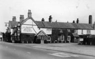 Ye Olde Bell Hotel c.1955, Barnby Moor