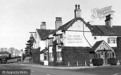 Ye Olde Bell Hotel c.1955, Barnby Moor