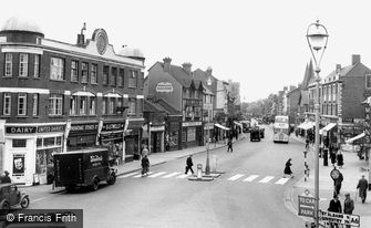 Barnet, High Street 1950