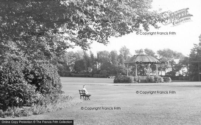 Photo of Barnsley, Locke Park c.1955