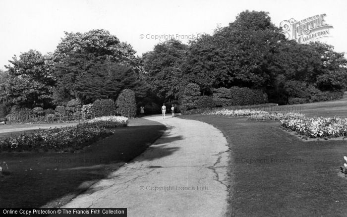 Photo of Barnsley, Locke Park c.1955