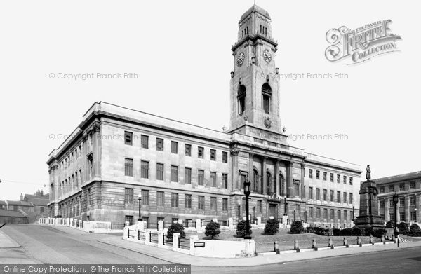 Photo of Barnsley, The Town Hall c.1950