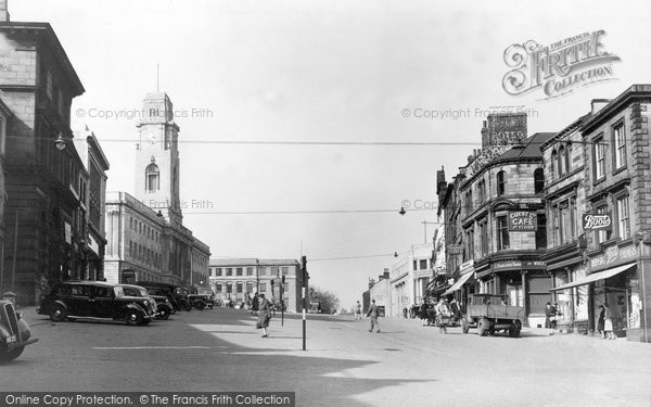 Photo of Barnsley, Town Hall c.1948