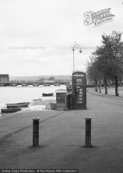Photo of Barnstaple, Embankment c.1950