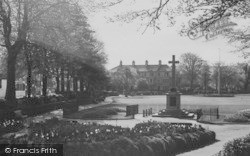 Memorial And Park c.1950, Barnstaple