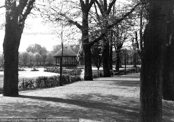 Photo of Barnstaple, Park And Avenue c.1950