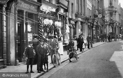 People In The High Street 1903, Barnstaple