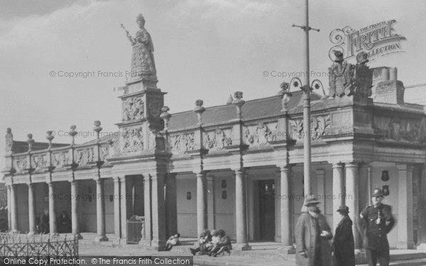 Photo of Barnstaple, Queen Anne's Walk 1923