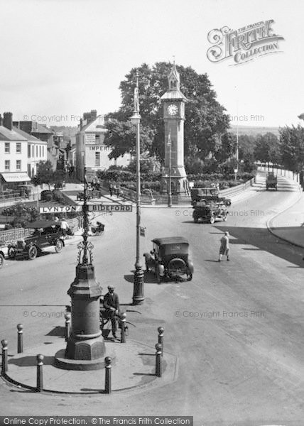 Photo of Barnstaple, Signpost In The Square 1929