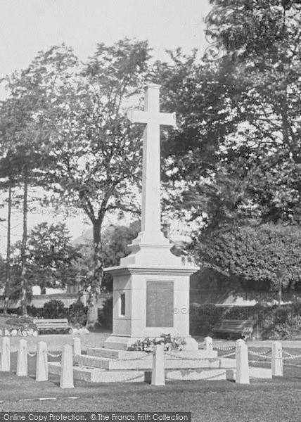 Photo of Barnstaple, War Memorial 1923