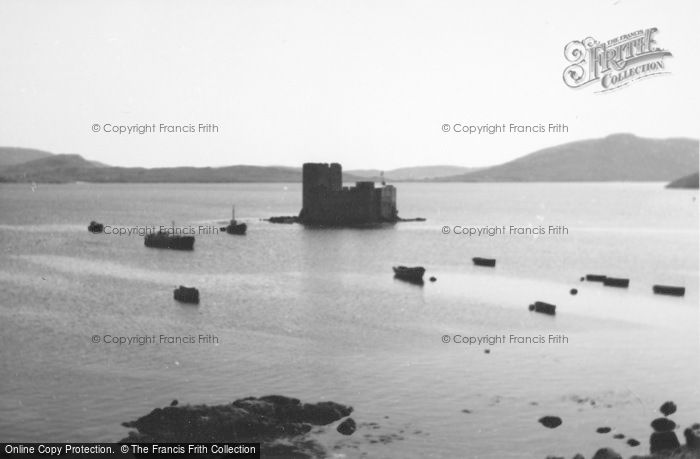 Photo of Barra, Kismul Castle 1963