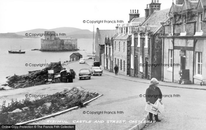 Photo of Barra, Kismul Castle And Street c.1960